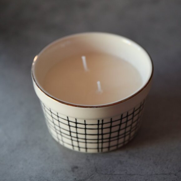 Toast Scented 6oz Upcycled Container Soy Wax Candle - Picture 4 of 4